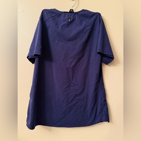 Grey’s Anatomy Navy Spandex Stretch Scrub Top, GUC, Medium - Picture 2 of 3
